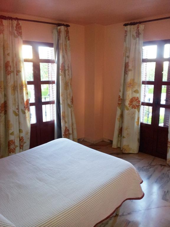 Hostal Rio de Oro Alcalá la Real Quarto foto